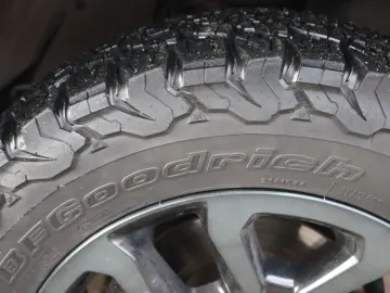 HILUX  4x4  HARDTOP  LADEAUSZUG  BF GOODRICH A T