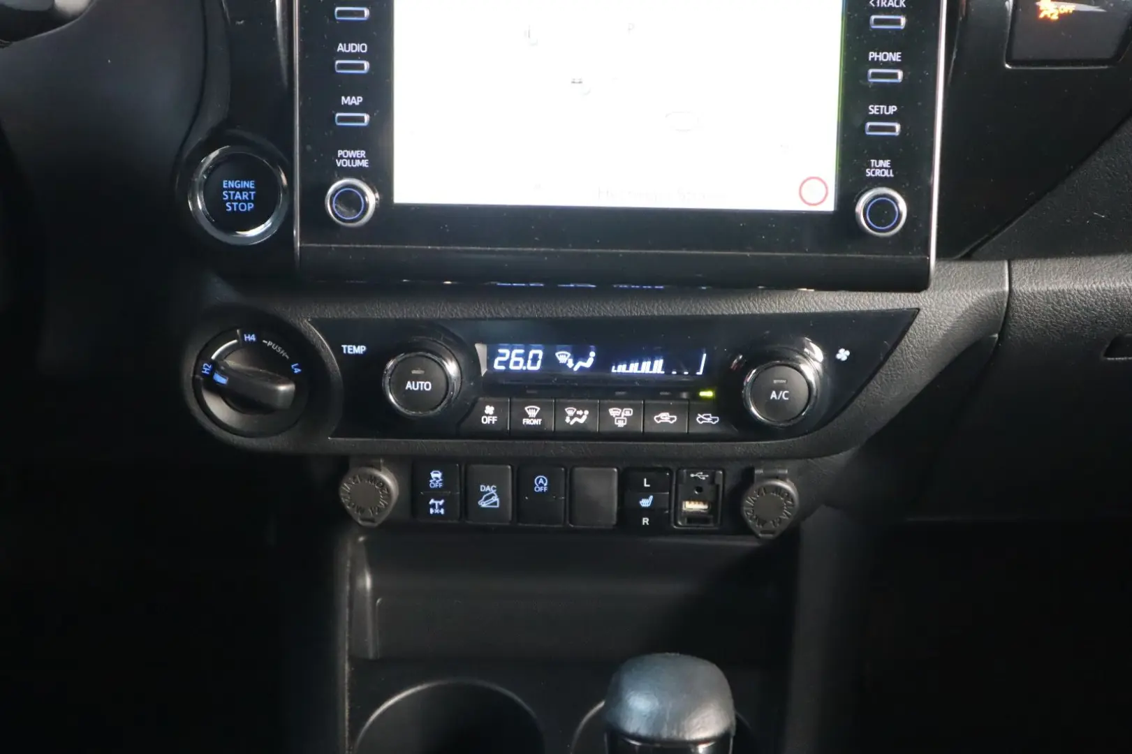 HILUX  4x4  HARDTOP  LADEAUSZUG  BF GOODRICH A T