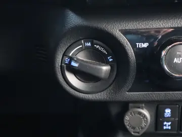 HILUX  4x4  HARDTOP  LADEAUSZUG  BF GOODRICH A T