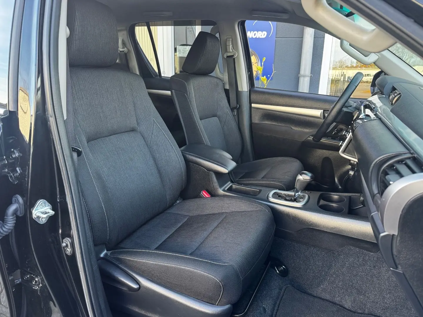 Hilux Double Cab Comfort 4x4 AHK CAM BF GOODRICH