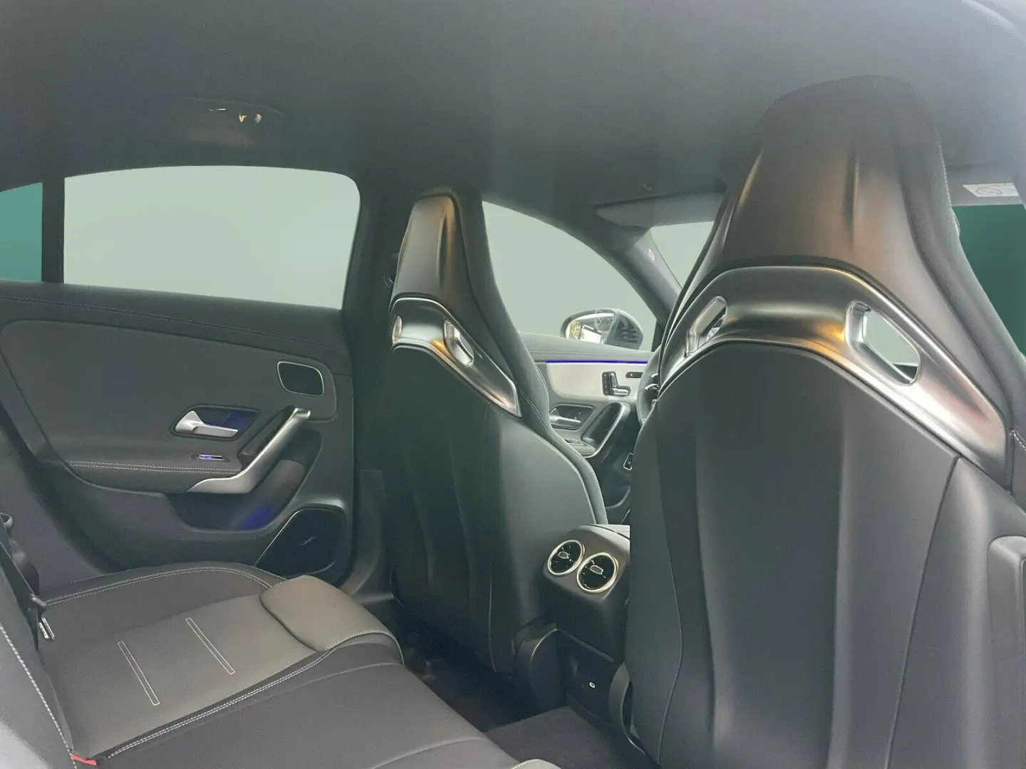 CLA 45 S AMG 4M  NIGHT PERF-SITZ AHK BURME KEYL