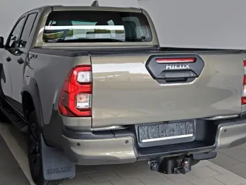 Hilux 2.8 D-4D Invincible DOKA Leder Nav ACC AHK