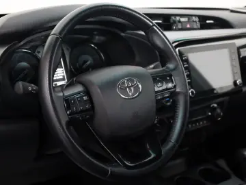 Hilux 2.8 D-4D Invincible DOKA Leder Nav ACC AHK