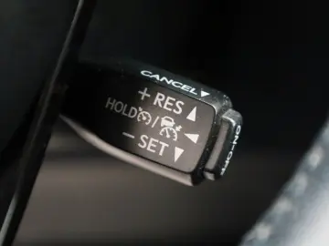 Hilux 2.8 D-4D Invincible DOKA Leder Nav ACC AHK