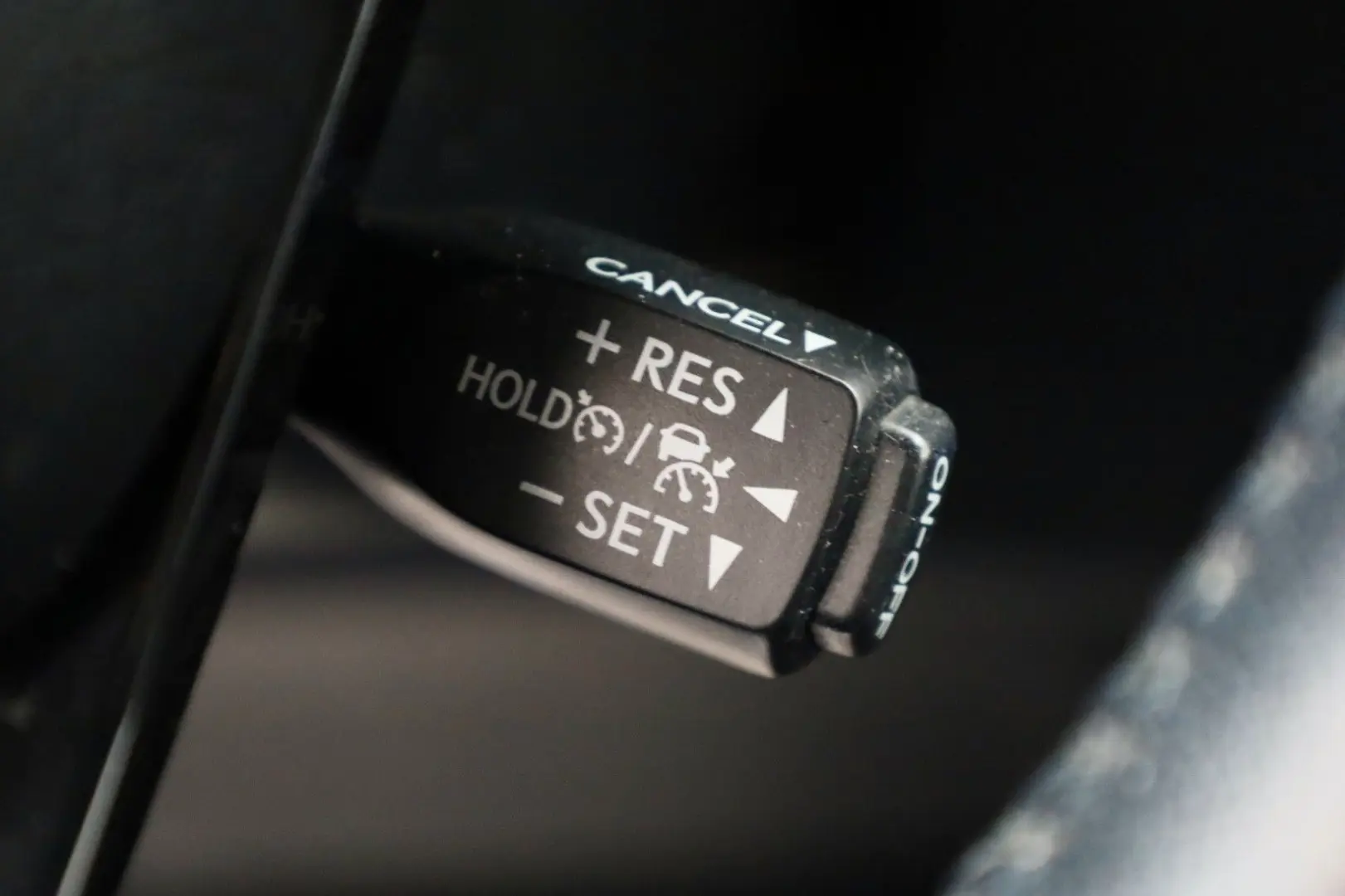 Hilux 2.8 D-4D Invincible DOKA Leder Nav ACC AHK