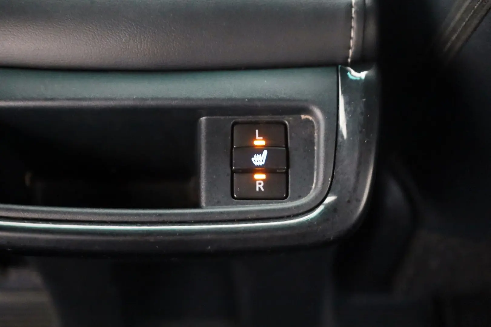 Hilux 2.8 D-4D Invincible DOKA Leder Nav ACC AHK