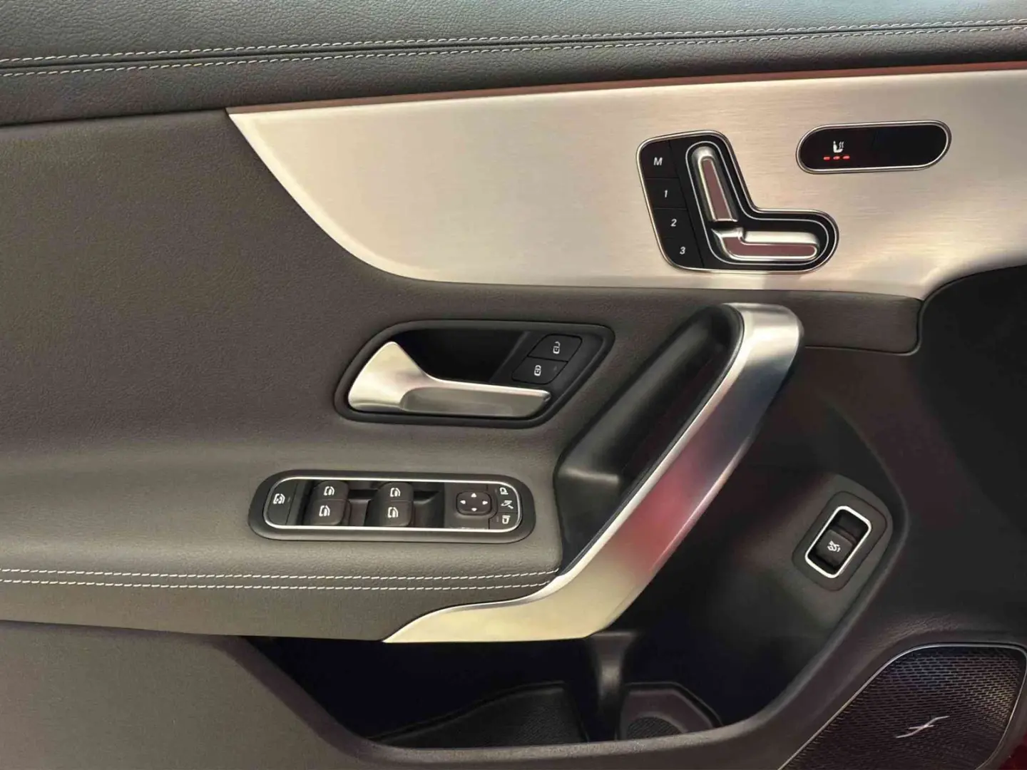 CLA 45 AMG S 4M  NIGHT-II AHK Real-Sound MB-LED