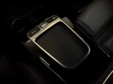 CLA 45 AMG S 4M  NIGHT-II AHK Real-Sound MB-LED