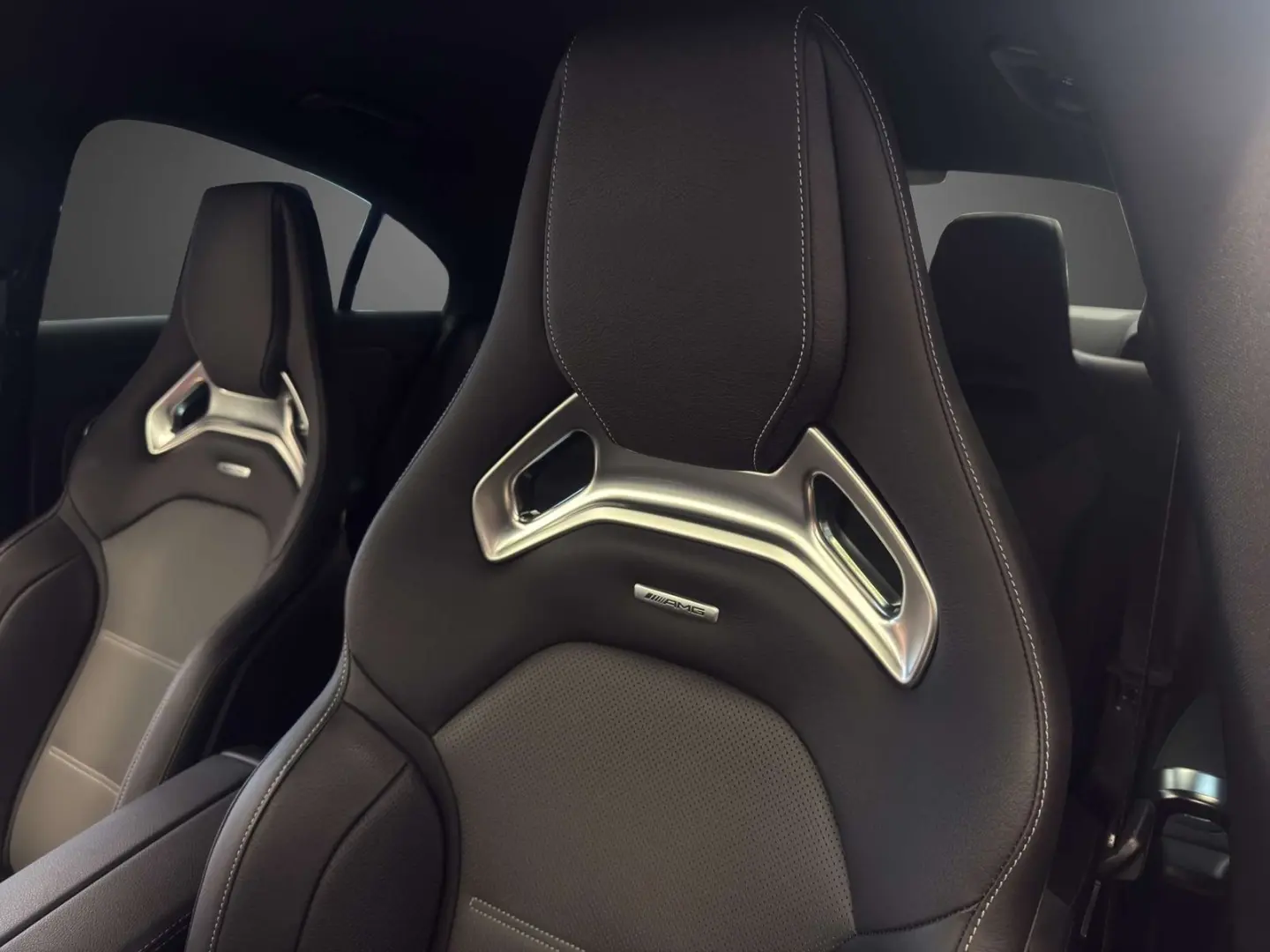 CLA 45 AMG S 4M  NIGHT-II AHK Real-Sound MB-LED