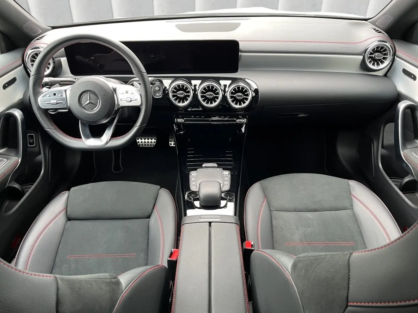 CLA 250 AMG Pano Kamera CarPlay Night