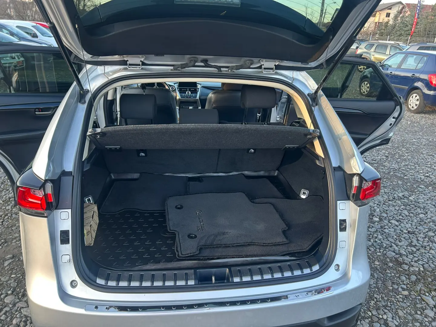 Lexus NX 300 Hibrid 4x4 - Lux  Eficiență și Fiabilitate!