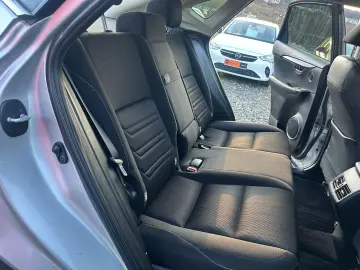 Lexus NX 300 Hibrid 4x4 - Lux  Eficiență și Fiabilitate!