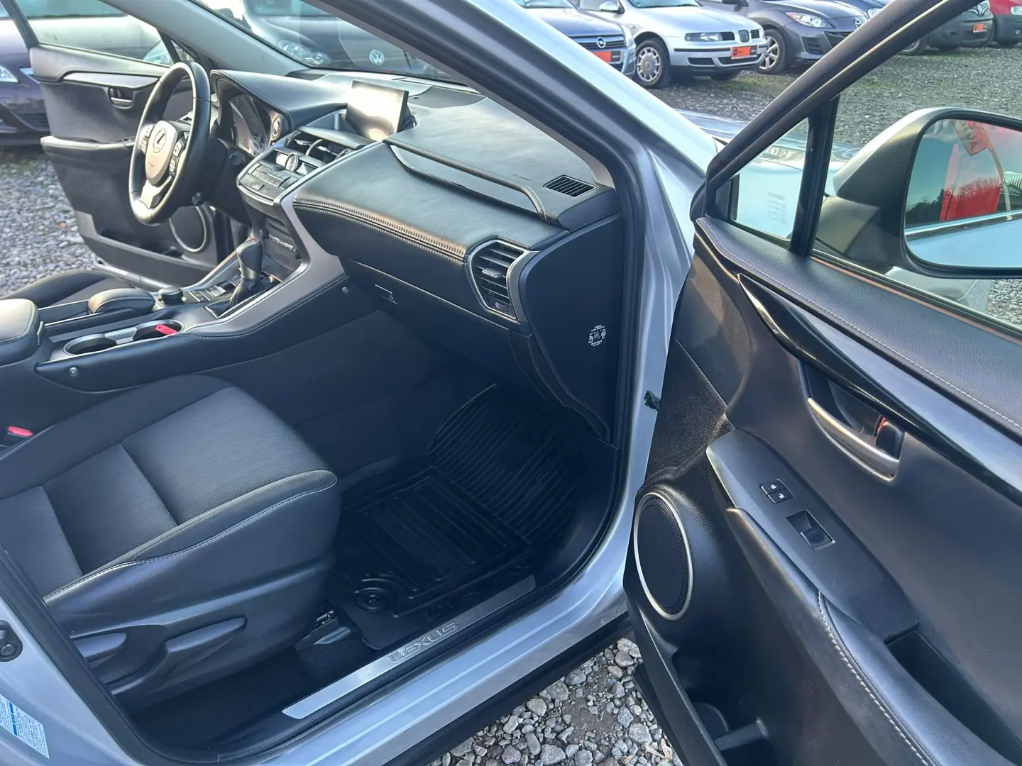 Lexus NX 300 Hibrid 4x4 - Lux  Eficiență și Fiabilitate!