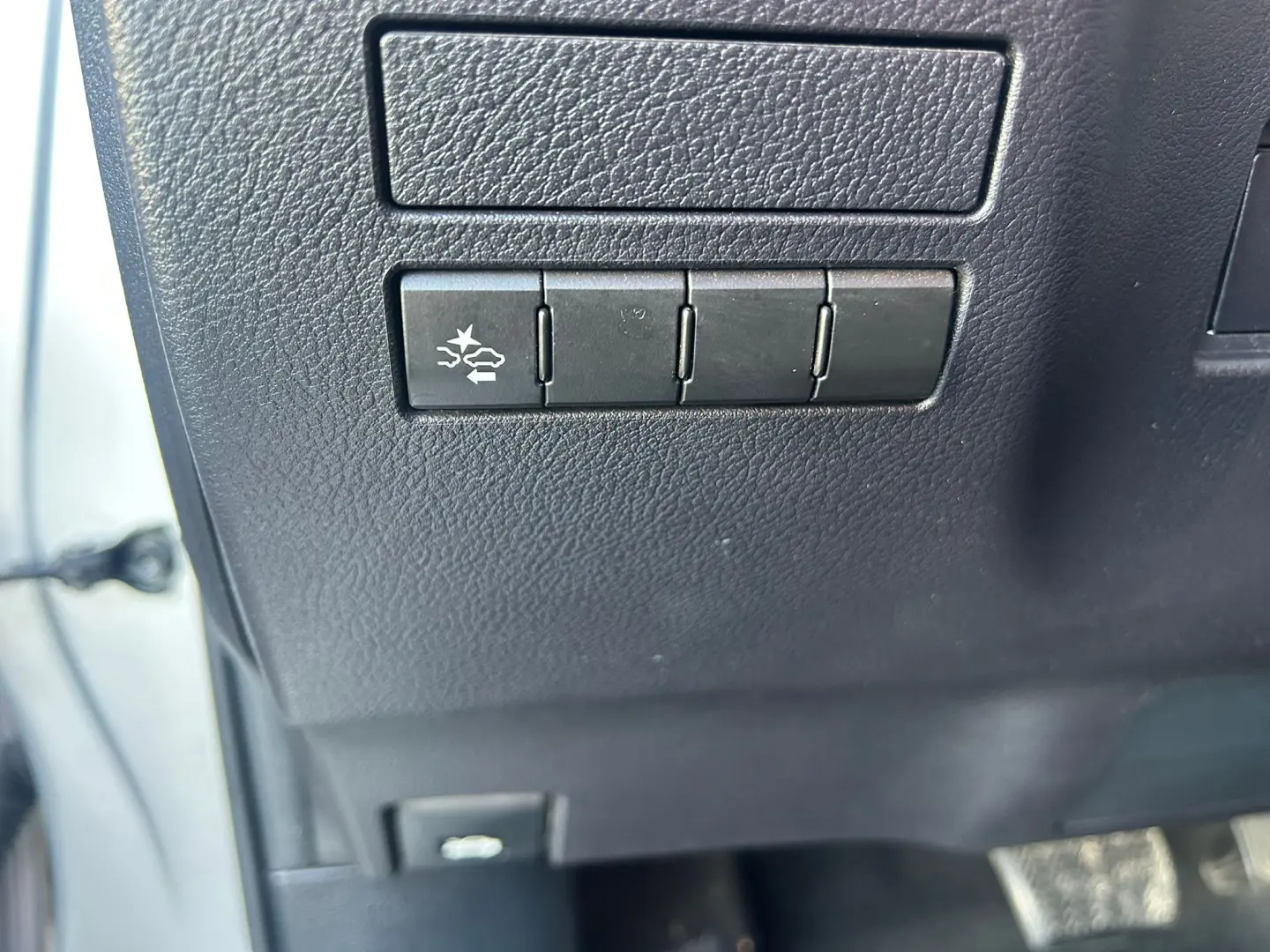 Lexus NX 300 Hibrid 4x4 - Lux  Eficiență și Fiabilitate!