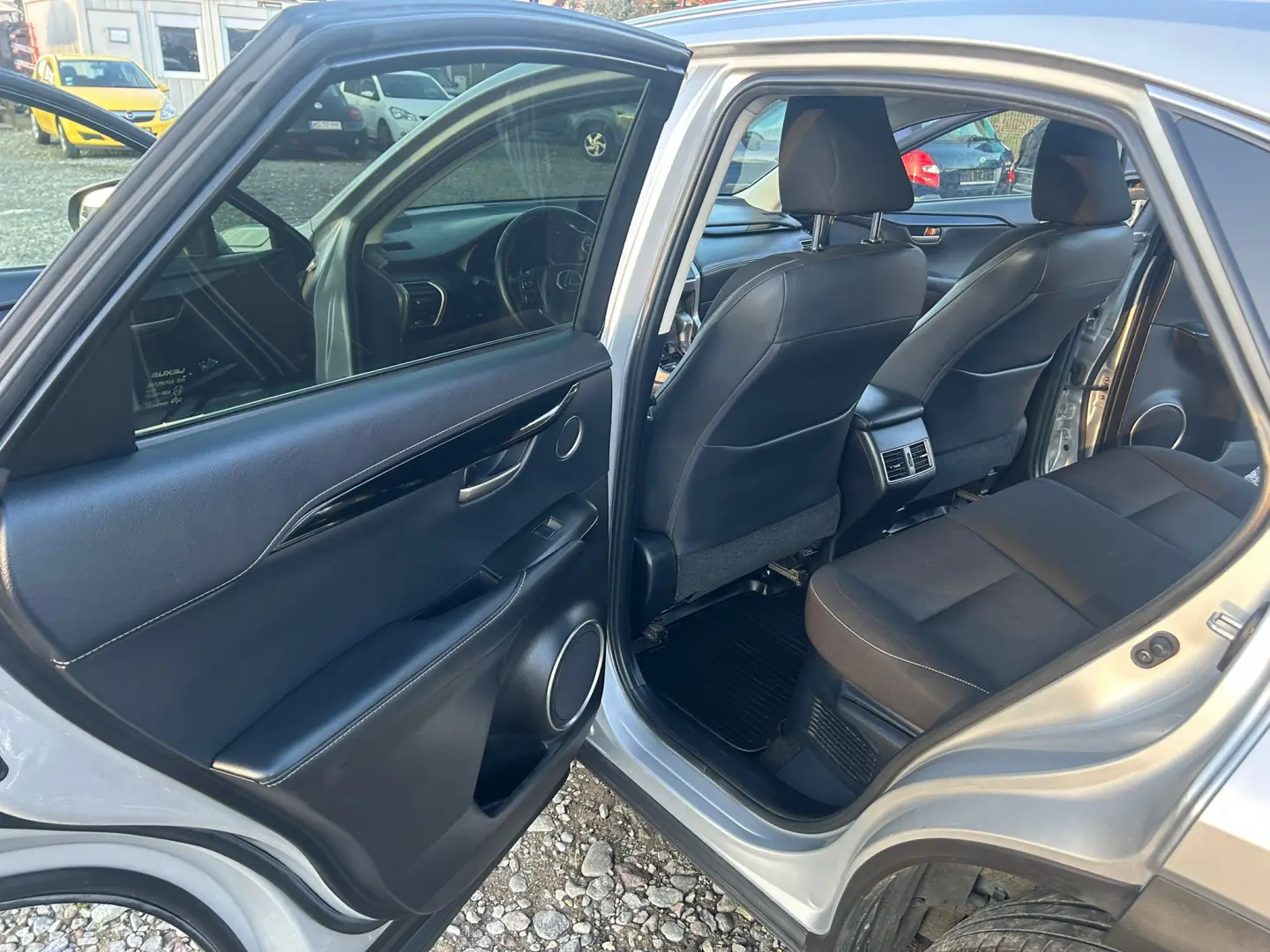 Lexus NX 300 Hibrid 4x4 - Lux  Eficiență și Fiabilitate!