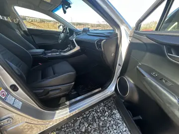 Lexus NX 300 Hibrid 4x4 - Lux  Eficiență și Fiabilitate!