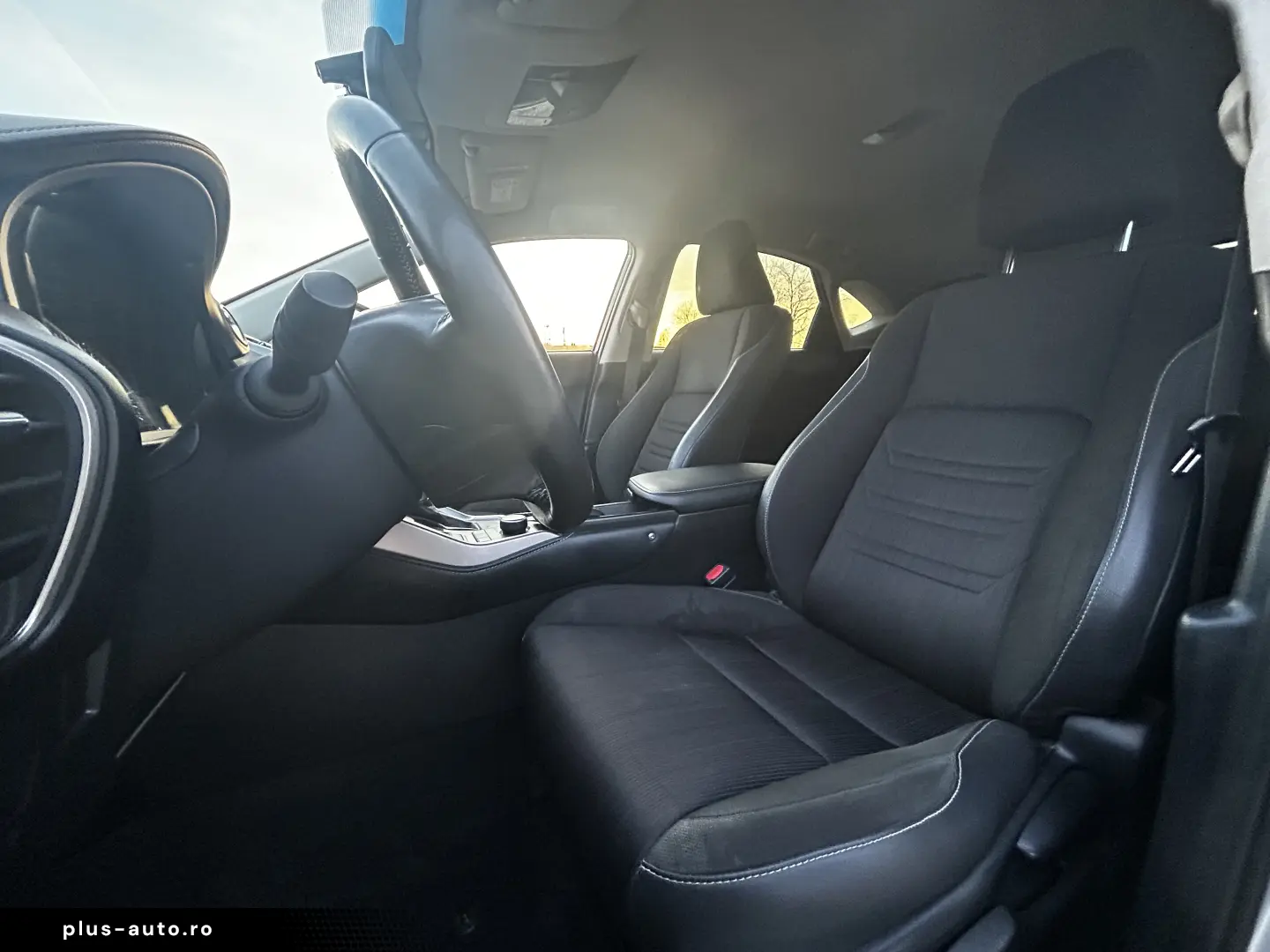 Lexus NX 300 Hibrid 4x4 - Lux  Eficiență și Fiabilitate!