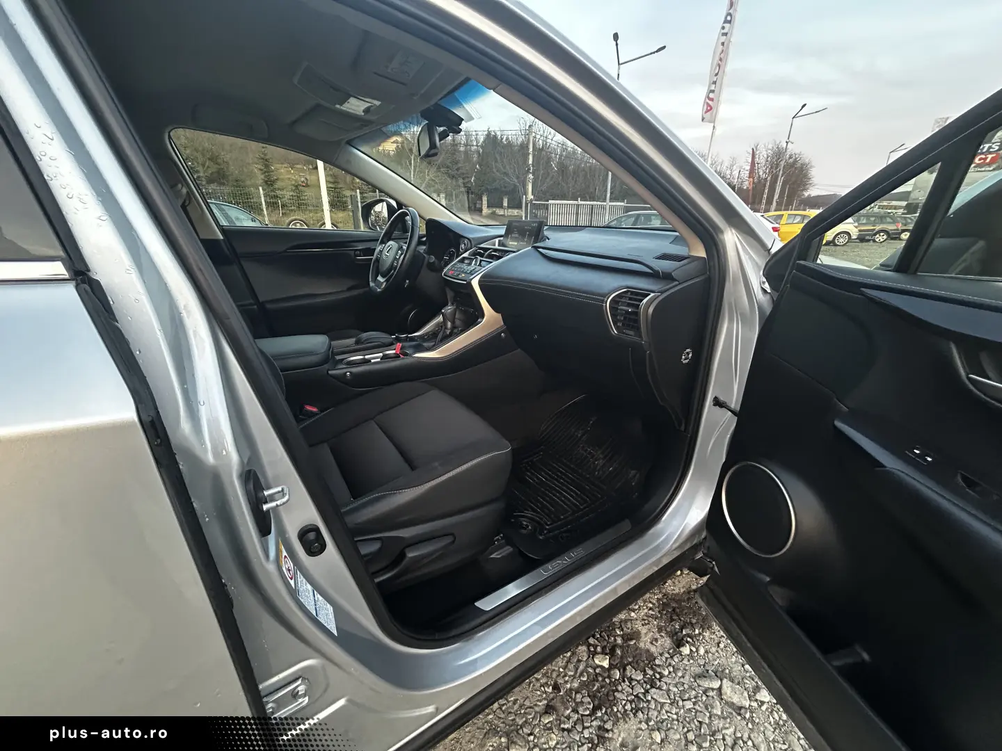 Lexus NX 300 Hibrid 4x4 - Lux  Eficiență și Fiabilitate!