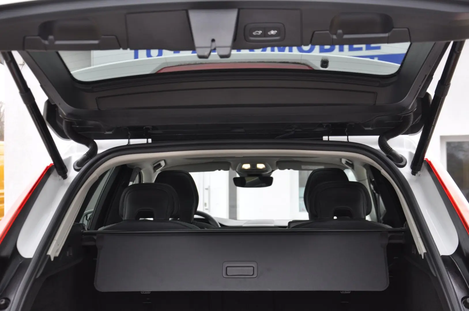 XC60 B4 Inscription AHK-ACC-PANO-STANDHZ-360 CAM