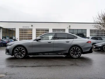 540d xDrive M Sport PANO AHK HUD 360  LED ACC