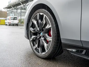 540d xDrive M Sport PANO AHK HUD 360  LED ACC