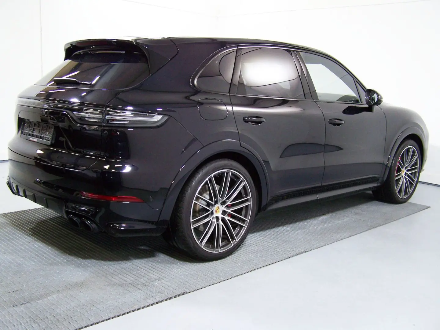 Cayenne GTS CARBON PANO CHRO R22 MATRIX APPROVED
