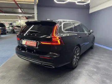V60 Inscription Recharge Plug-In Hybrid AWD