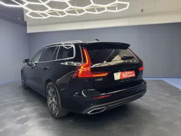 V60 Inscription Recharge Plug-In Hybrid AWD
