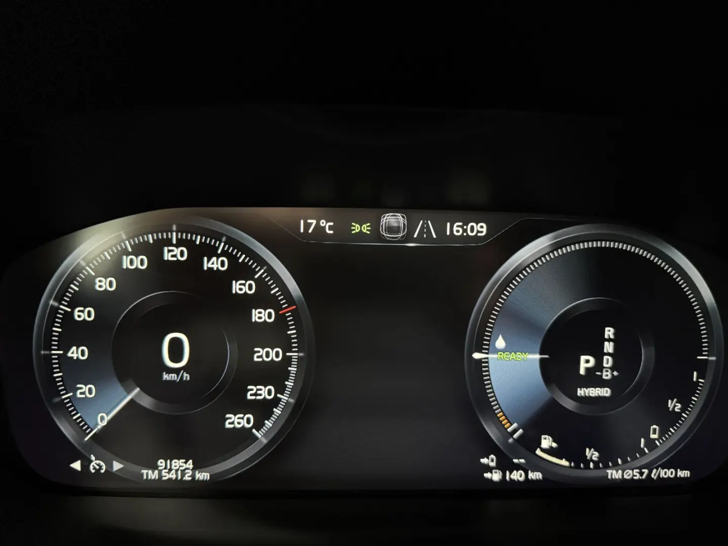 V60 Inscription Recharge Plug-In Hybrid AWD