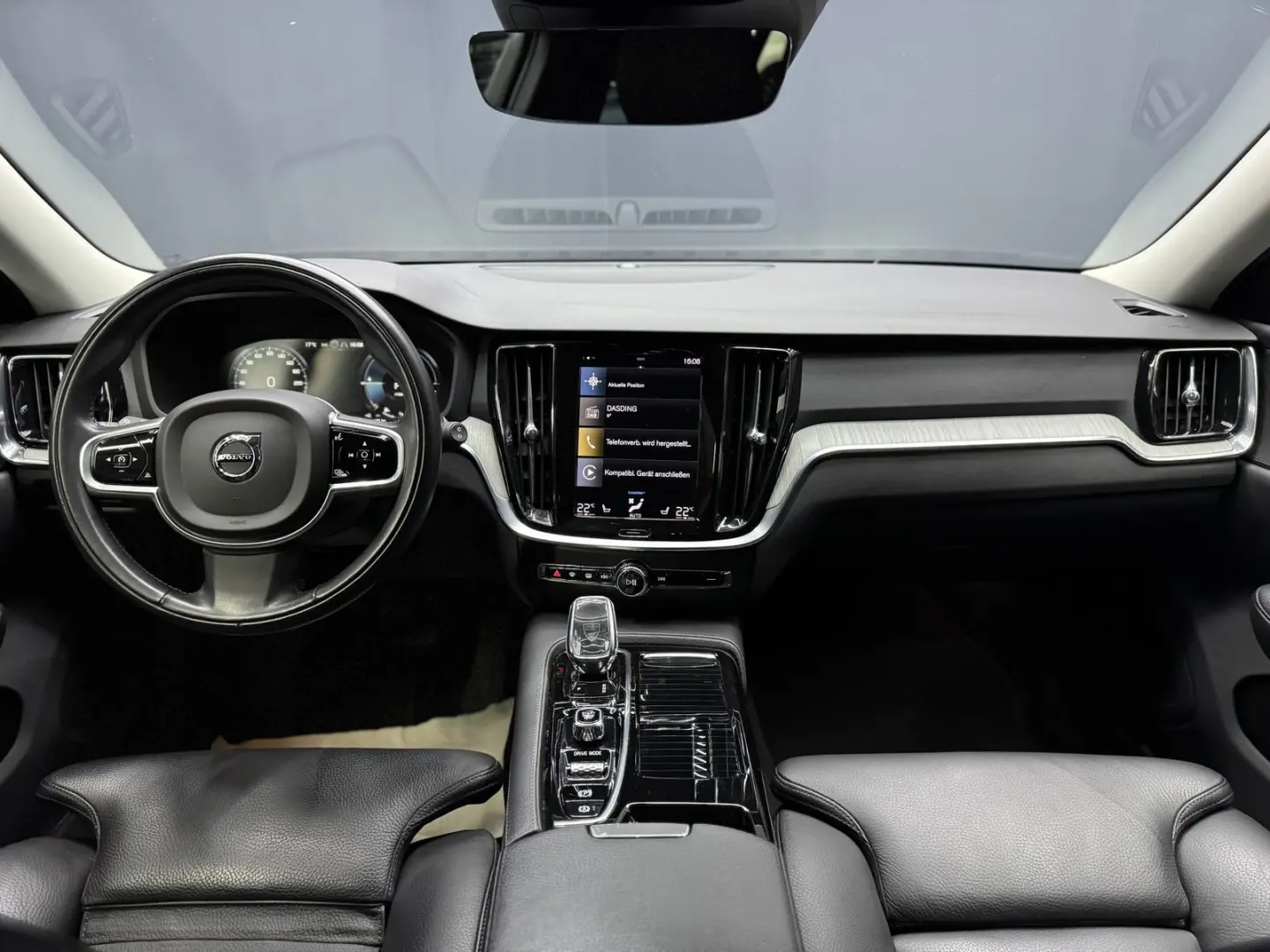 V60 Inscription Recharge Plug-In Hybrid AWD