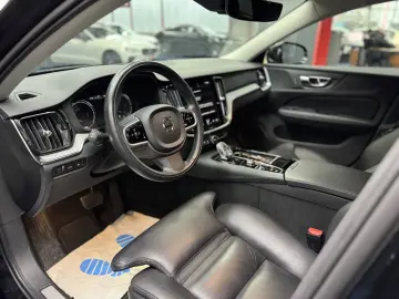 V60 Inscription Recharge Plug-In Hybrid AWD