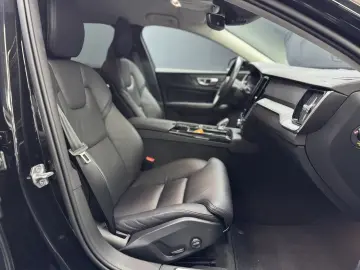 V60 Inscription Recharge Plug-In Hybrid AWD