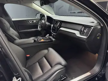 V60 Inscription Recharge Plug-In Hybrid AWD