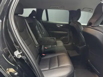 V60 Inscription Recharge Plug-In Hybrid AWD