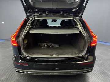 V60 Inscription Recharge Plug-In Hybrid AWD