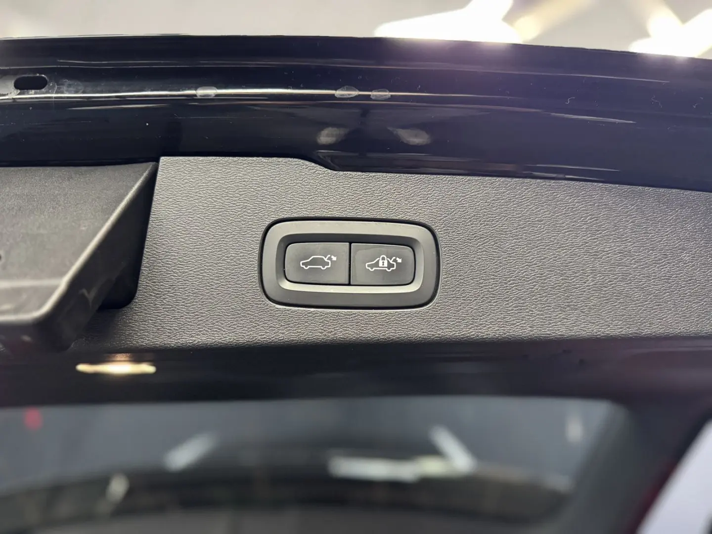 V60 Inscription Recharge Plug-In Hybrid AWD