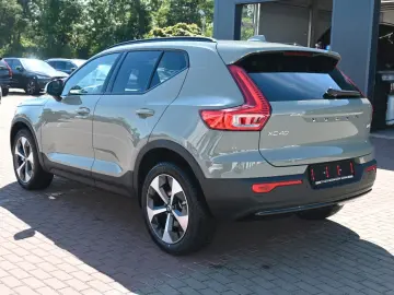 XC40 B4 DKG Plus Dark FSHZG 360  ACC Allwetter