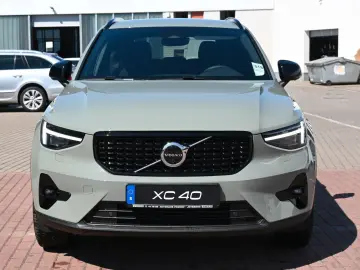 XC40 B4 DKG Plus Dark FSHZG 360  ACC Allwetter