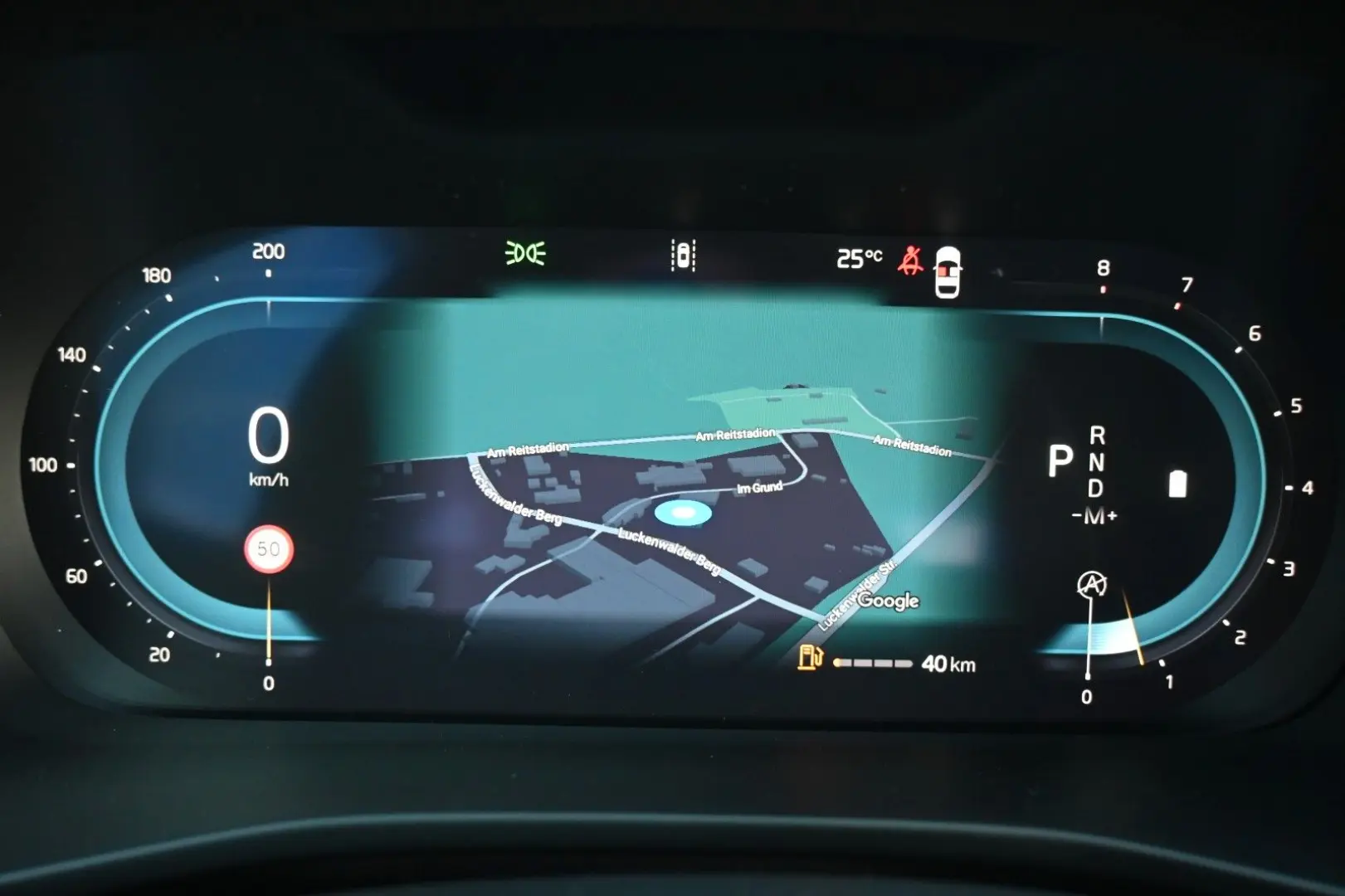 XC40 B4 DKG Plus Dark FSHZG 360  ACC Allwetter