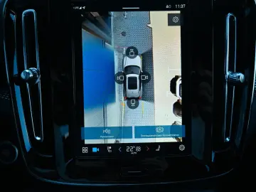 XC40 B4 DKG Plus Dark FSHZG 360  ACC Allwetter