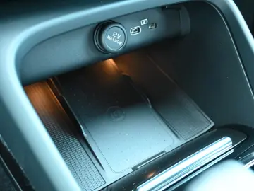 XC40 B4 DKG Plus Dark FSHZG 360  ACC Allwetter