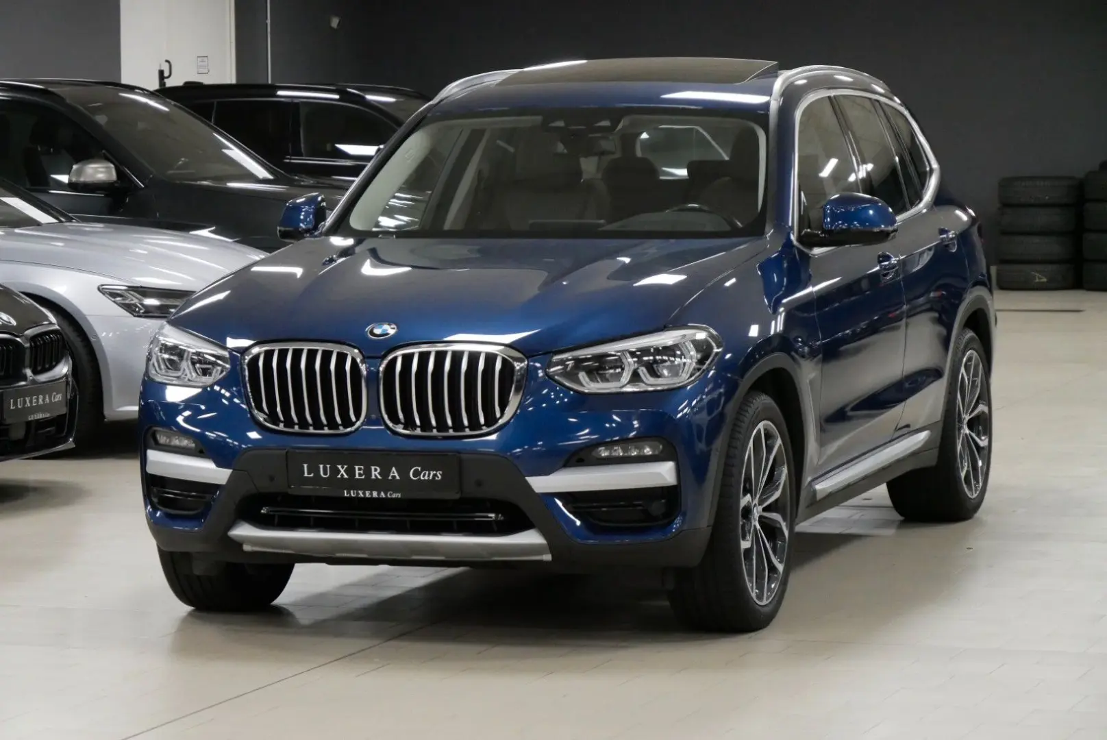 X3 xDrive 30d xLine HuD 360  AHK PANO LED STHZG