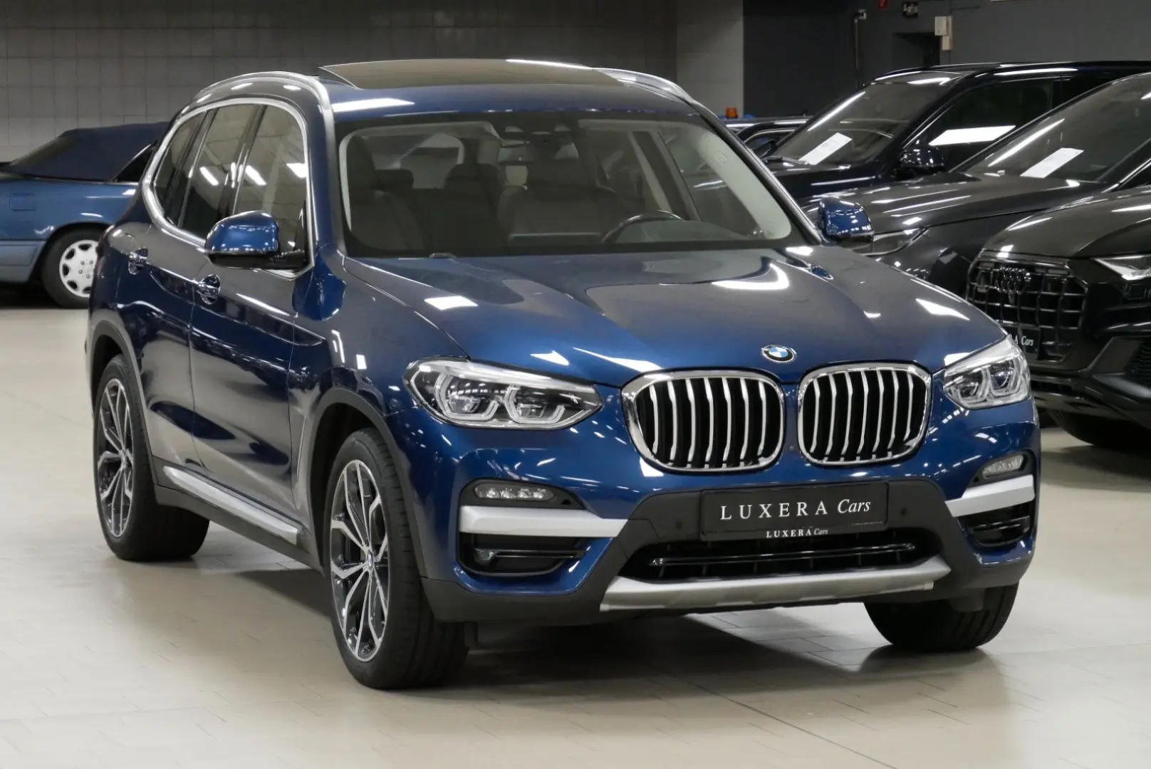 X3 xDrive 30d xLine HuD 360  AHK PANO LED STHZG