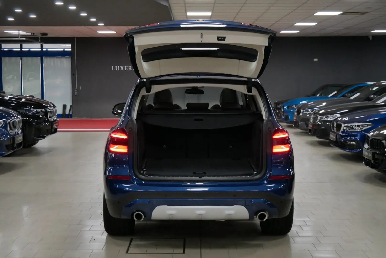 X3 xDrive 30d xLine HuD 360  AHK PANO LED STHZG