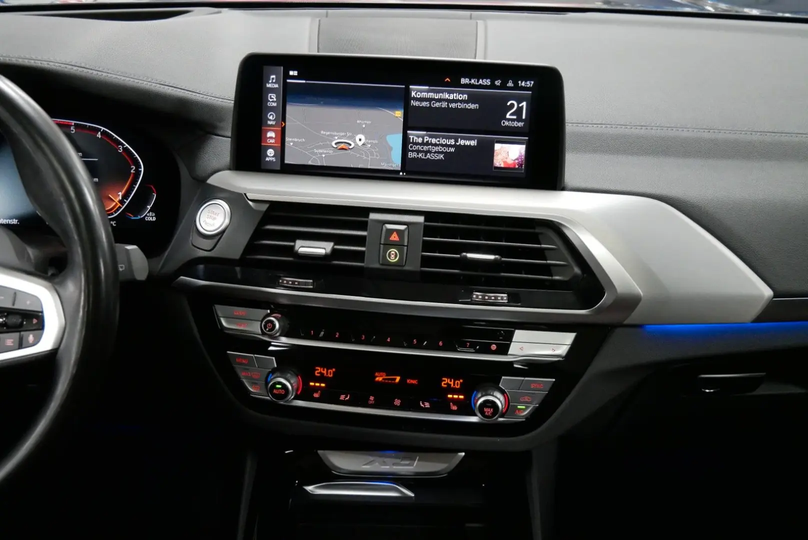 X3 xDrive 30d xLine HuD 360  AHK PANO LED STHZG