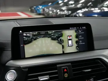 X3 xDrive 30d xLine HuD 360  AHK PANO LED STHZG