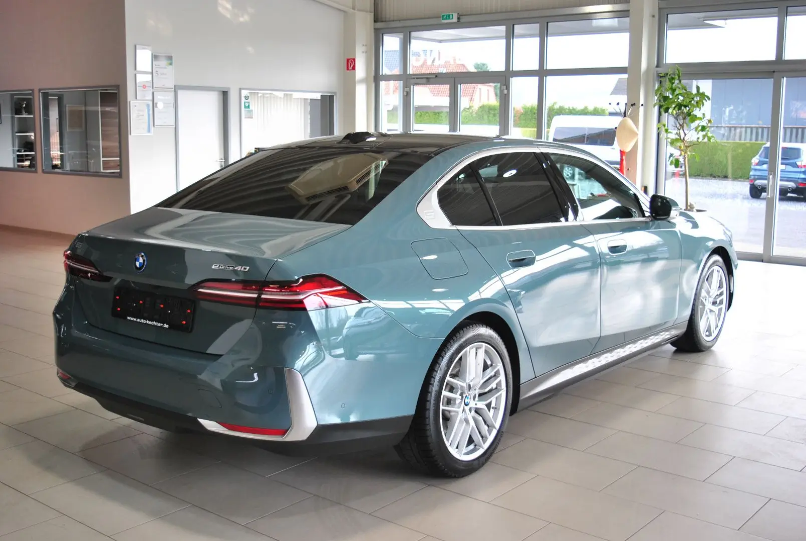 i5 Lim. 40 eDrive H K Rollos Panoram