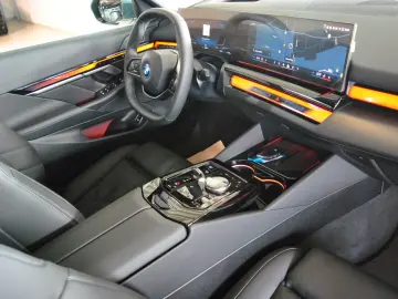 i5 Lim. 40 eDrive H K Rollos Panoram