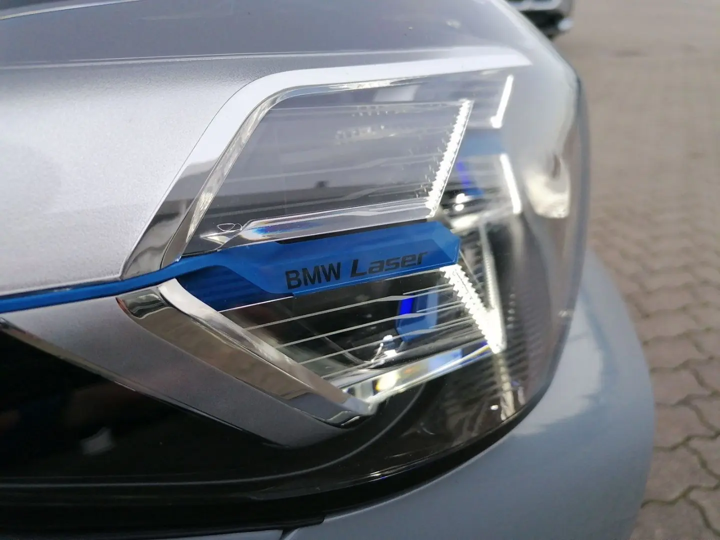 X4 M40 i Laser HUD DA PA Pano Memory Hifi DAB