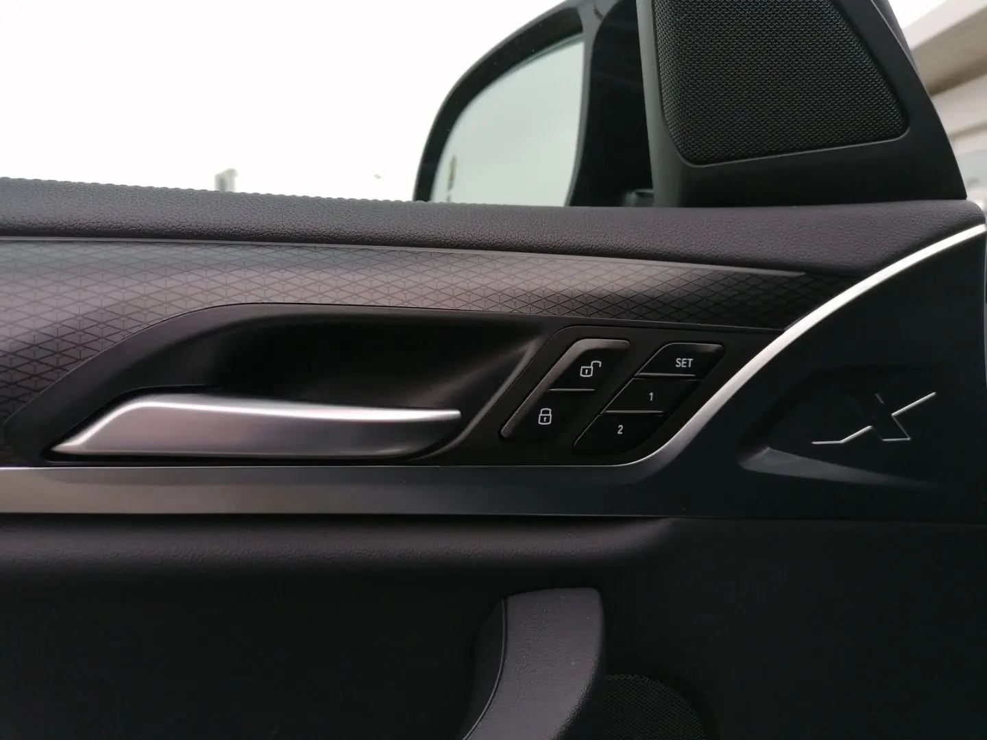 X4 M40 i Laser HUD DA PA Pano Memory Hifi DAB